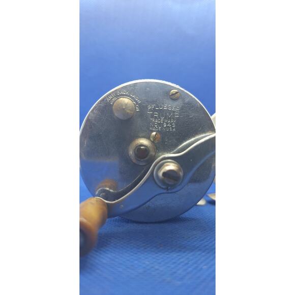 Pflueger Trusty No 1933 & Trump No 1943- Both Work! Vintage Fishing Equipment! - Picture 3 of 8